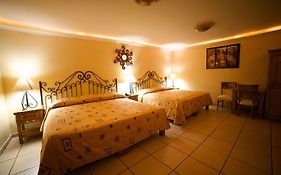 Hotel Hacienda Del Sol